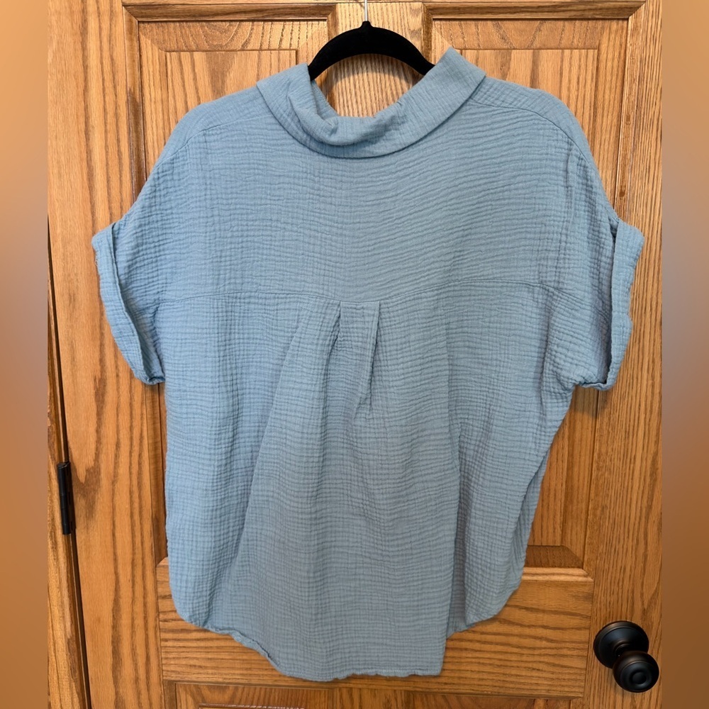 SHEIN Light Blue Button up - Picture 3 of 3